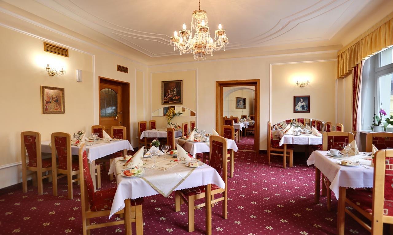 Spa Hotel Purkyne Karlsbad Exteriör bild